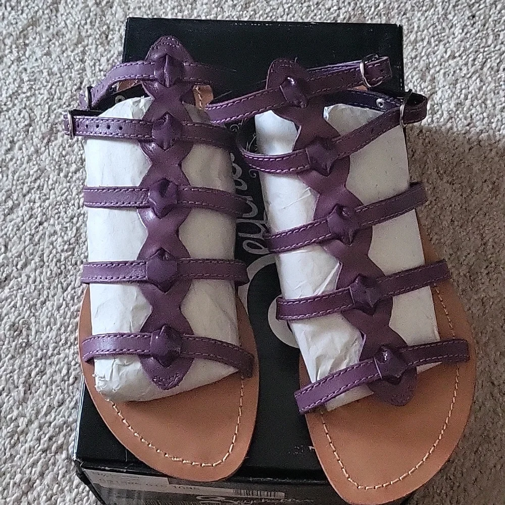 Shoes - Picture 3 of 3
